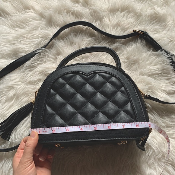 Black Purse - Picture 4 of 10